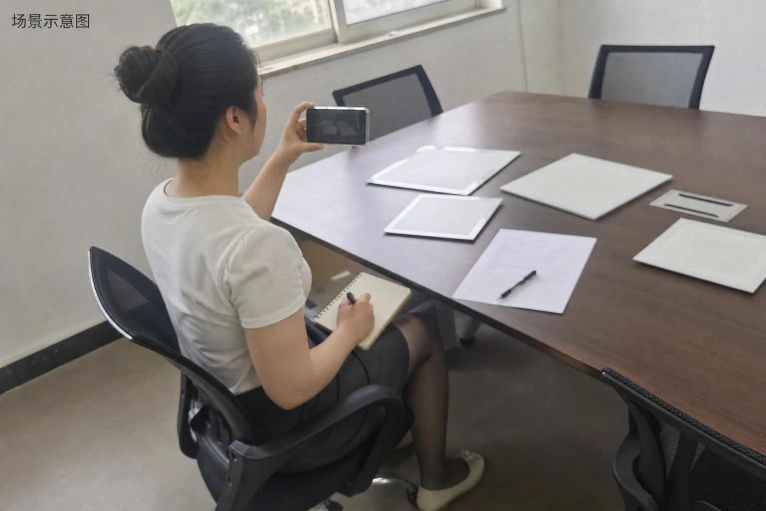 制造业样品确认场景示意图